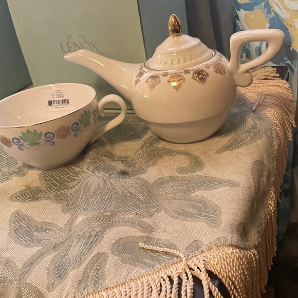 NIB Lenox Disney Aladdin Magic Lamp Tea For One - Picture 4 of 10